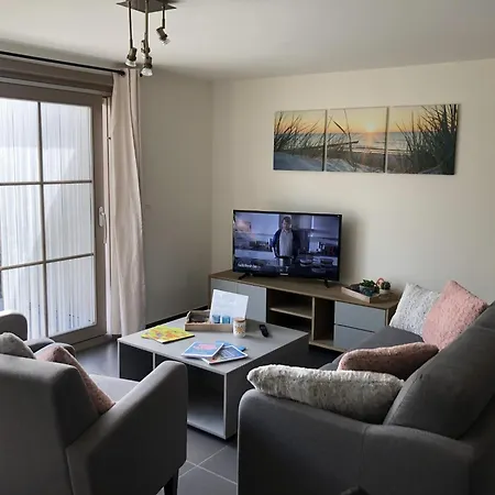 Bright Family With Bikes, Cleaning Included De Panne