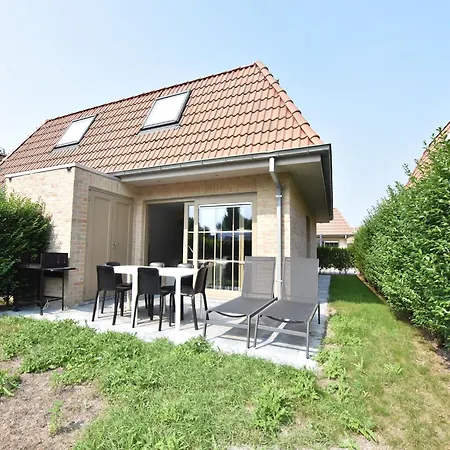 Bright Family With Bikes, Cleaning Included *