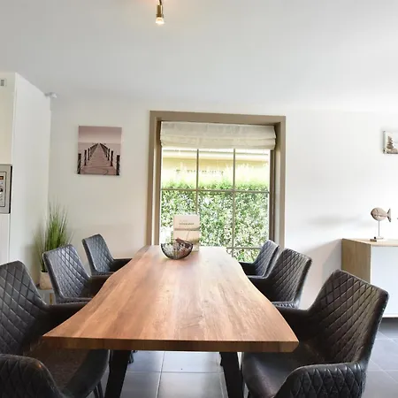 Vakantiehuis Bright Family With Bikes, Cleaning Included *